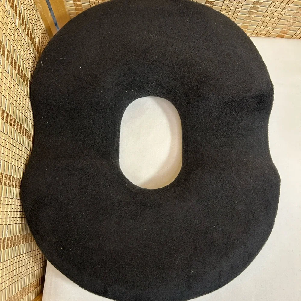 Black Donut Seat Cushion - Picture 1 of 8